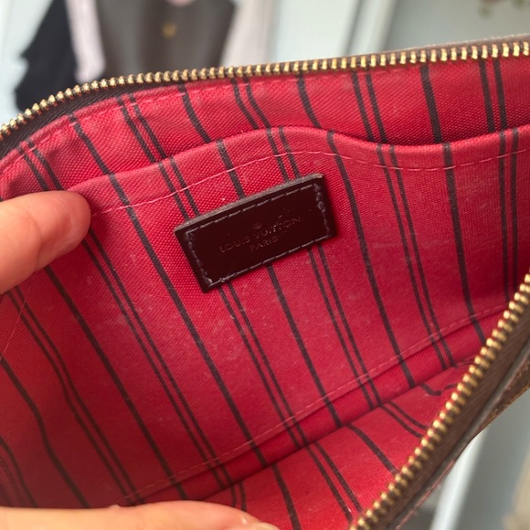 Louis Vuitton Damier Ebene MM Tote with Red Interior - Picture 13 of 14